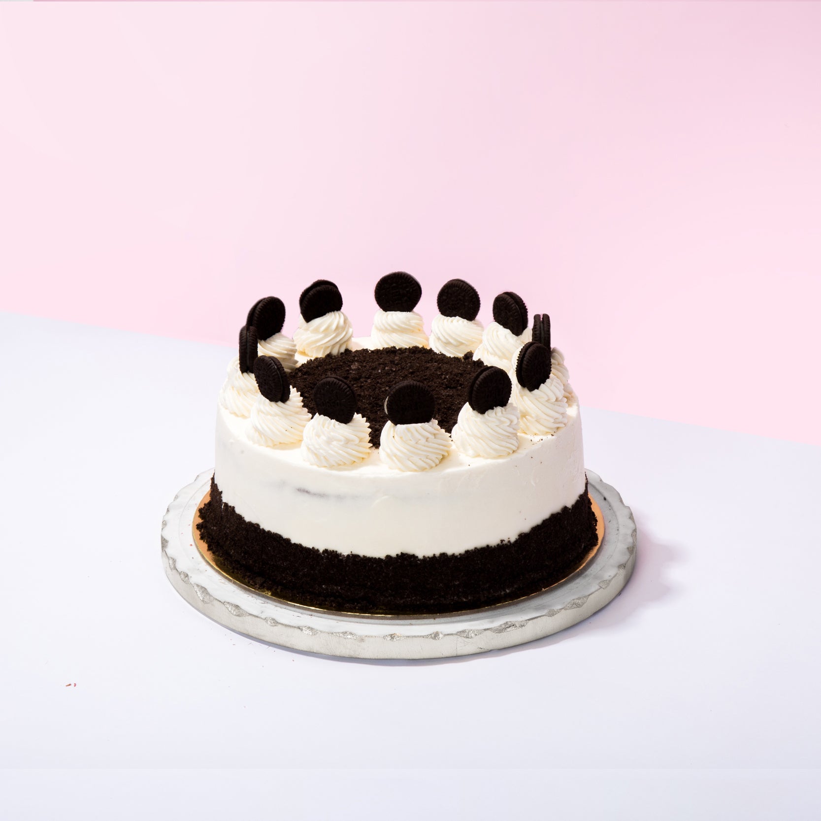 Oreo Cookies & Cream Cake