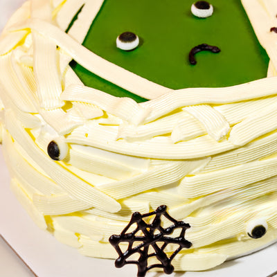 Mummy Madness Cake